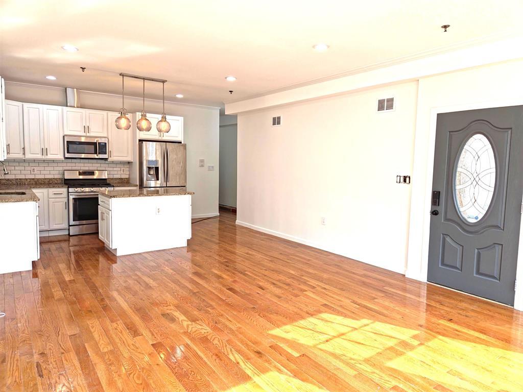 Kitchen - 189 Terrace Ave