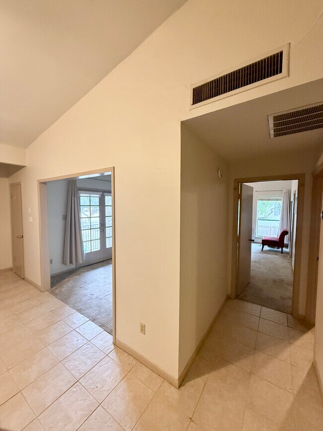 Building Photo - 2001 Bering Dr