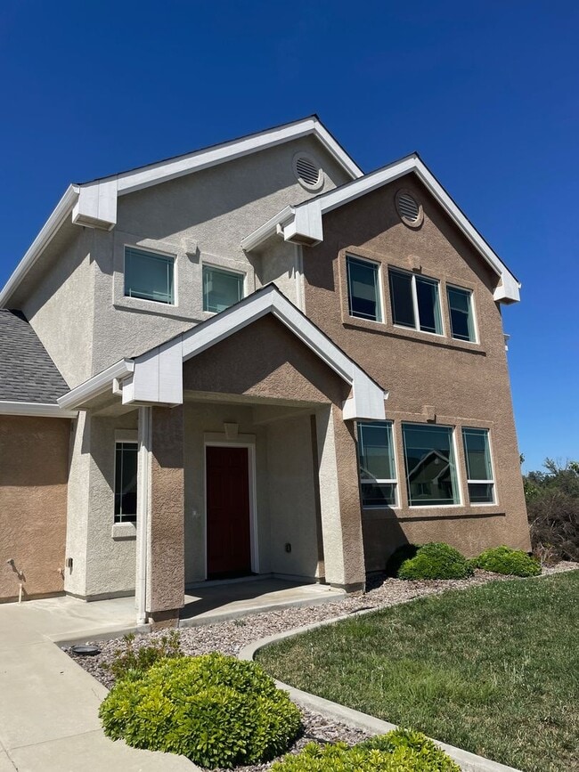 Primary Photo - NEWER BUILT 3 BED/2 BATH HOME