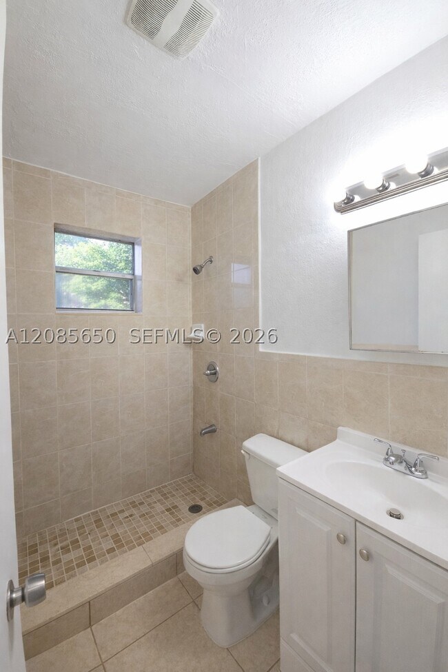 Building Photo - 2580 NW 139th St