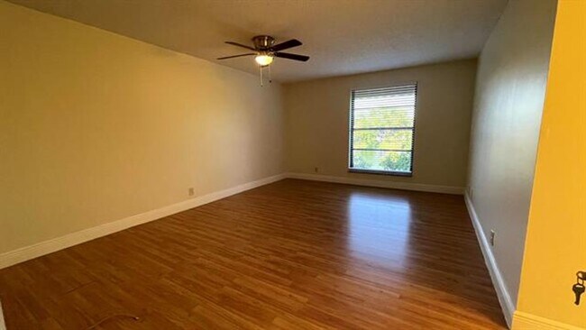 Building Photo - 9110 Orchid Tree Ln