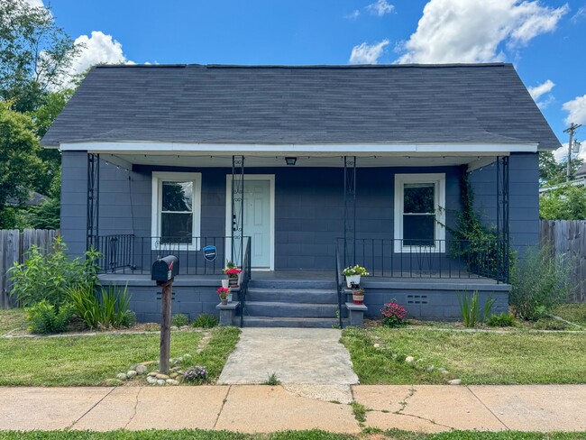 Primary Photo - 21 Webb St