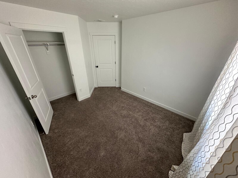 Building Photo - 624 N Canvasback Dr