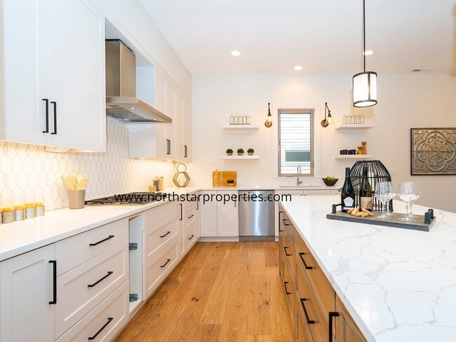 Building Photo - Tranquil Elevated Design in Tigard