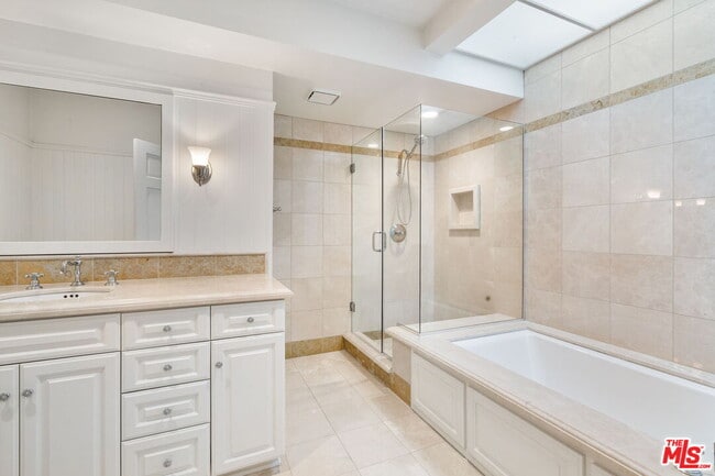 Building Photo - 10521 Rocca Pl