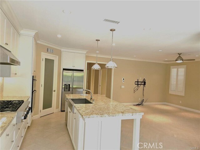Building Photo - 63 Rustic Charm