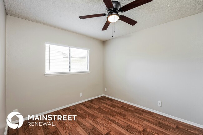 Building Photo - 7506 Ledgebrook Dr