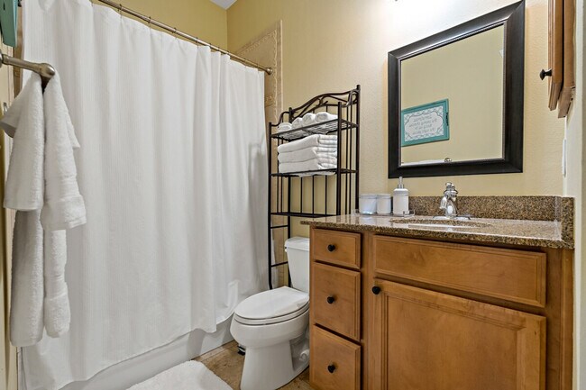 Building Photo - 611 S Orleans Ave