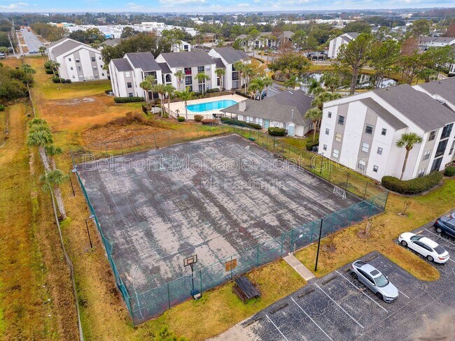 Building Photo - 2030 Cascades Blvd