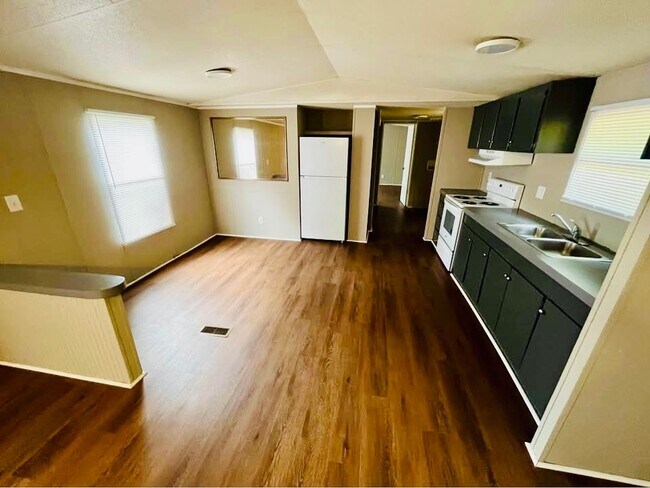 Building Photo - 3200 South Dug Gap Road