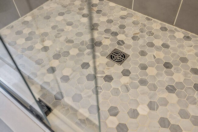 Building Photo - 43 Mcilwee Ln