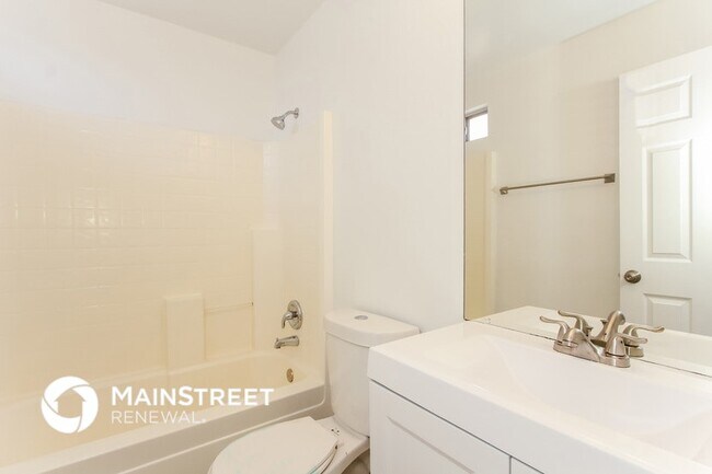 Building Photo - 11215 W Devonshire Ave