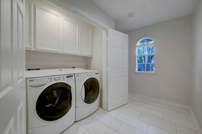 Building Photo - 3715 Graustark St