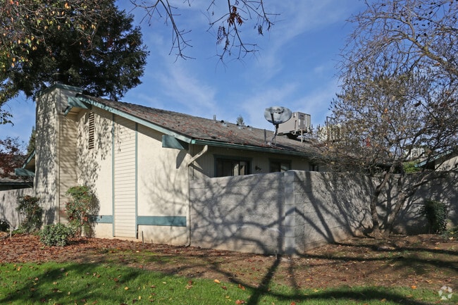 Building Photo - Chateau San Jose Apartments
