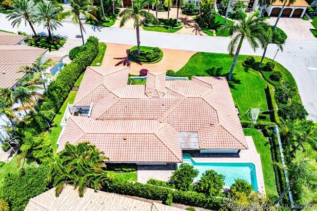 Building Photo - 1251 Thatch Palm Dr