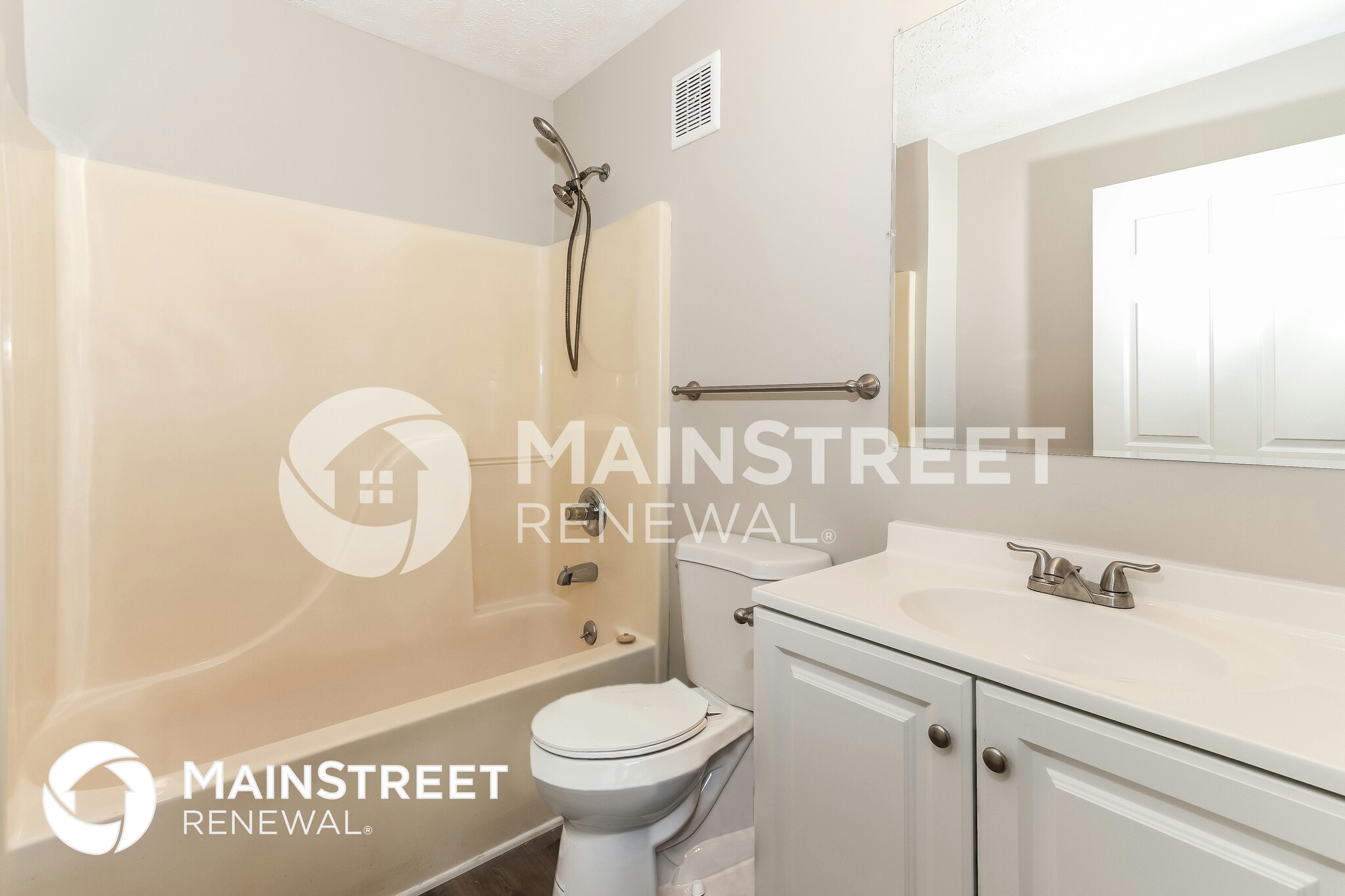 Building Photo - 2913 Dumesnil, Apt #3