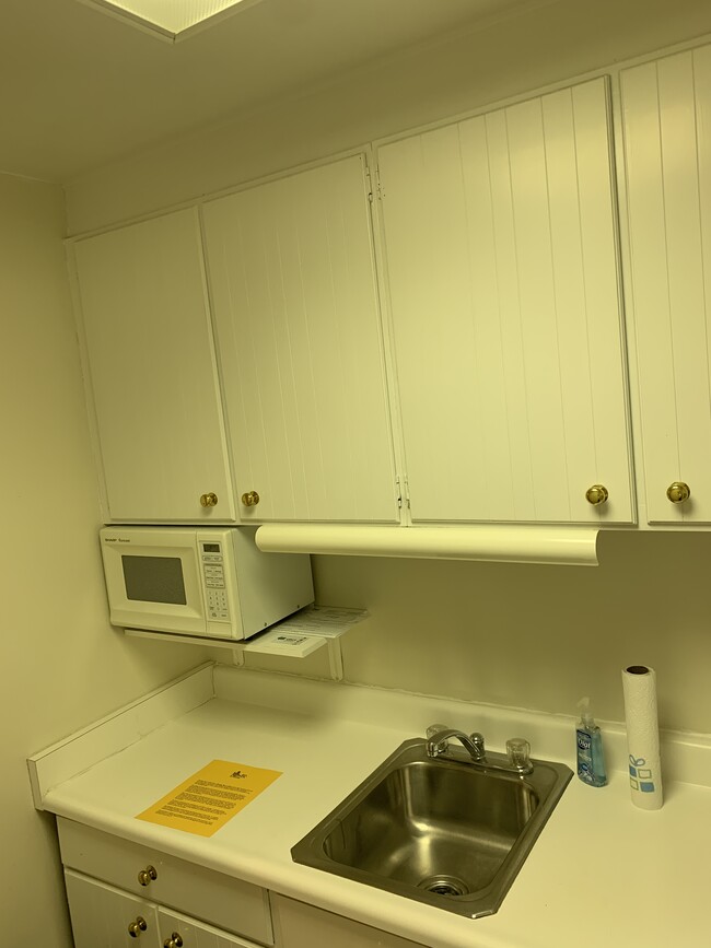 Building Photo - 112 Washington Pl