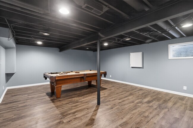 Building Photo - 193 Jeffrey Ln