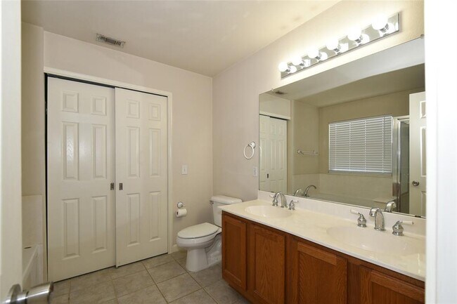 Building Photo - 16807 Luckenwald Dr