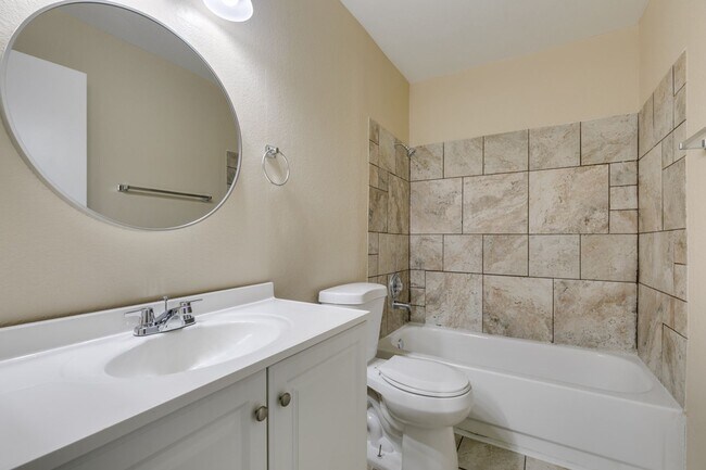 Building Photo - GORGEOUS 2 BEDROOMS CONDO*JUST COMPLETED UPGRADES*SOUTHWEST AREA*COMMUNITY AMENITIES*