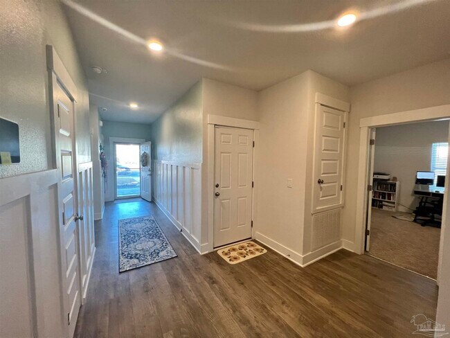 Building Photo - 5788 Conley Ct