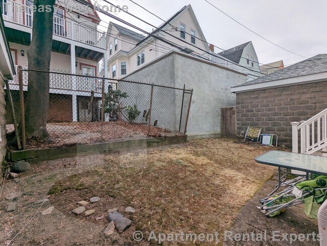 Building Photo - 92 Powder House Blvd