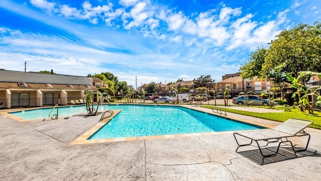 Building Photo - 10102 Waterstone Dr