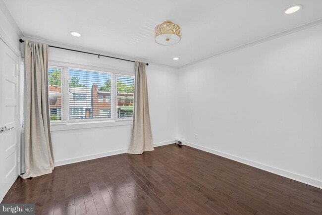 Building Photo - 2218 16th St NE