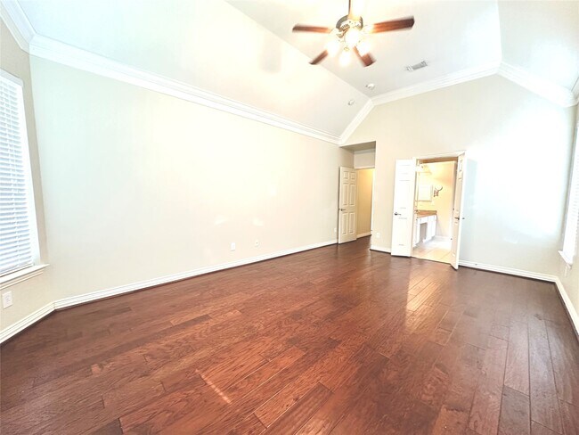 Building Photo - 26223 Longmont Park Ln