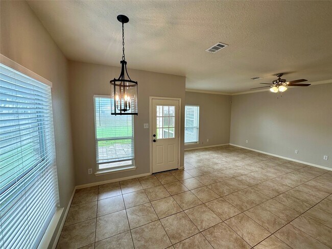 Building Photo - 1039 N Teal Estates Cir