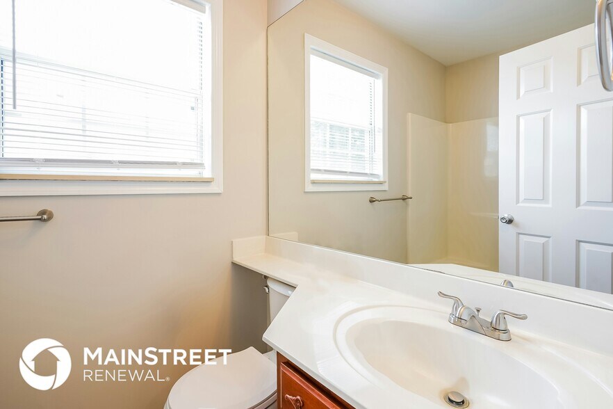 Building Photo - 1204 Curran Ct