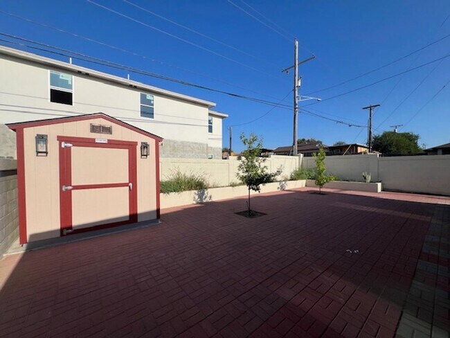 Building Photo - Located off Hwy 359!!!