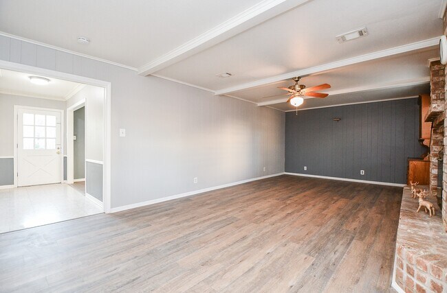 Building Photo - 7310 Ridge Oak Dr