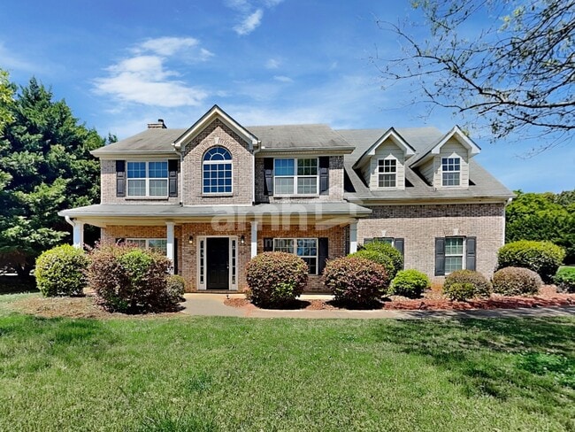 Building Photo - 35 Hampton Pl