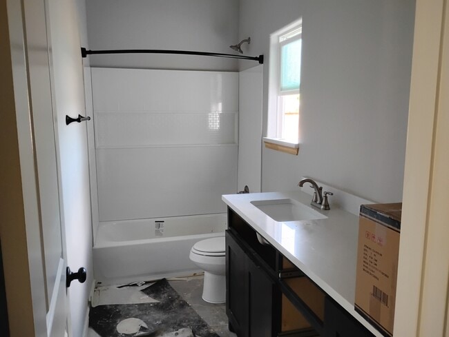 Building Photo - 1006 Wooded Holw Ct