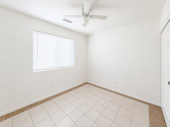 Building Photo - 68412 Descanso Cir