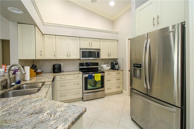 Building Photo - 333 Wentworth Ct