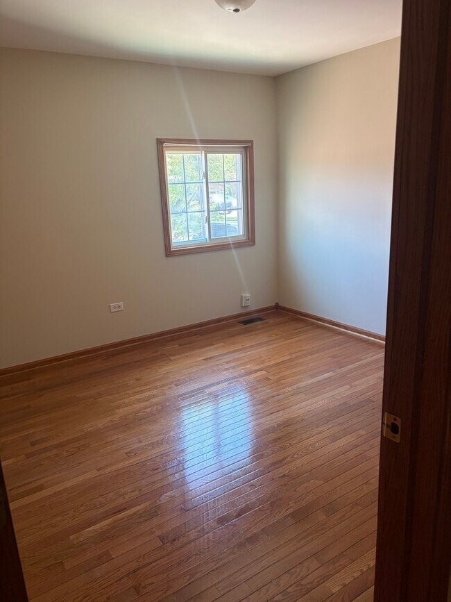 Building Photo - 14310 Mallard Dr