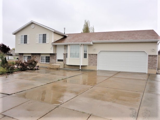 Building Photo - 859 W 2005 N