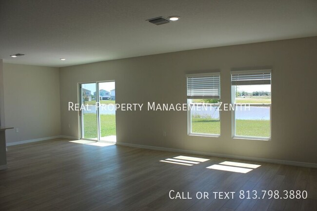 Building Photo - 37327 Sagemoor Dr