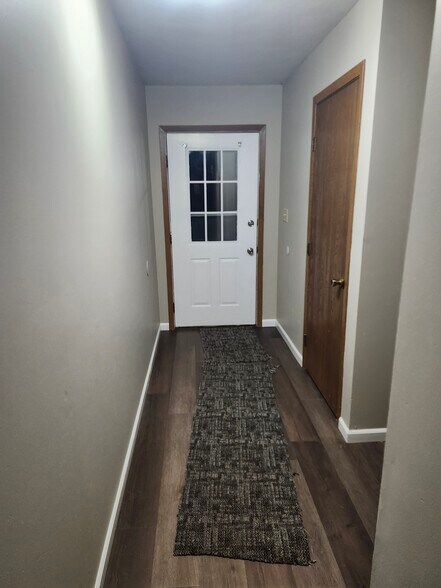 Building Photo - 2448 Wilshire Dr