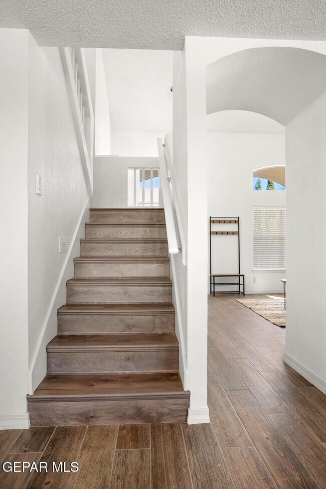 Building Photo - 7328 Corona Del Sol Dr