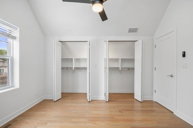 Building Photo - 1217 W Wellington Ave