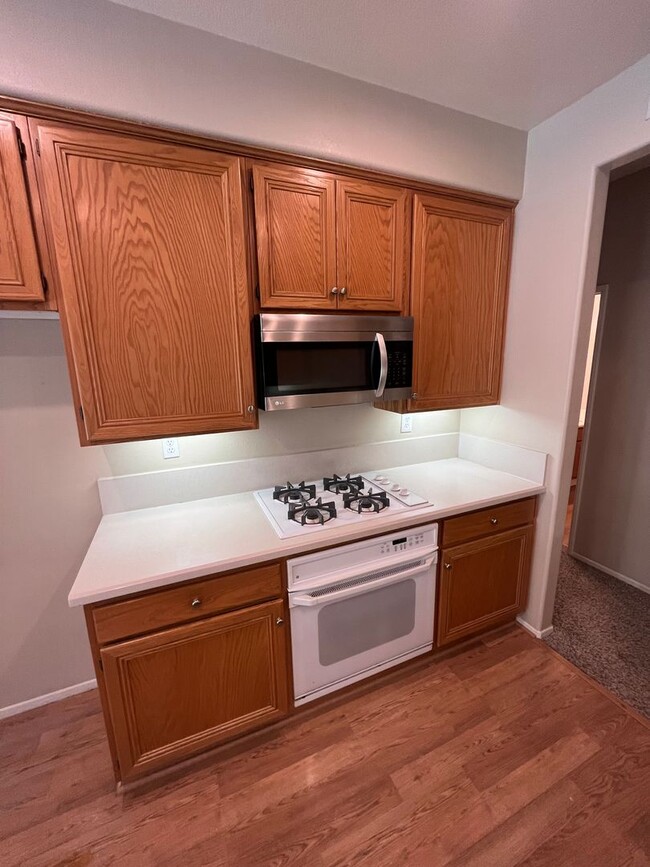 Building Photo - Beautiful Single-Story Corona Home-1556 Ir...