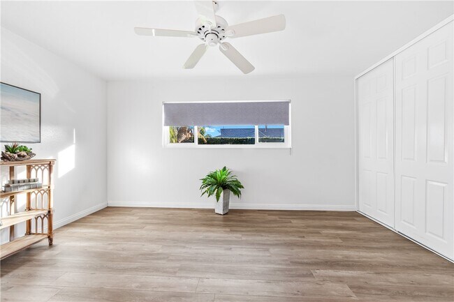 Building Photo - 6682 Alexandria Dr