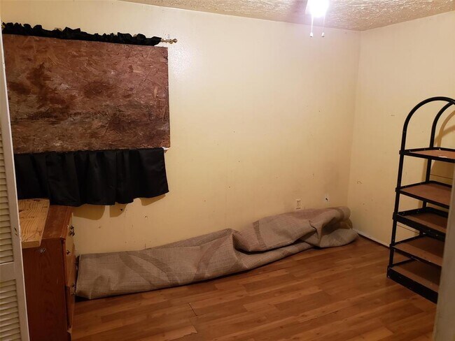 Building Photo - 12821 Clarewood Dr