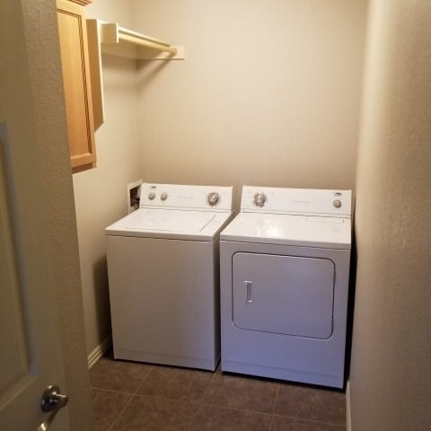 Building Photo - 568 N Longfellow Ln