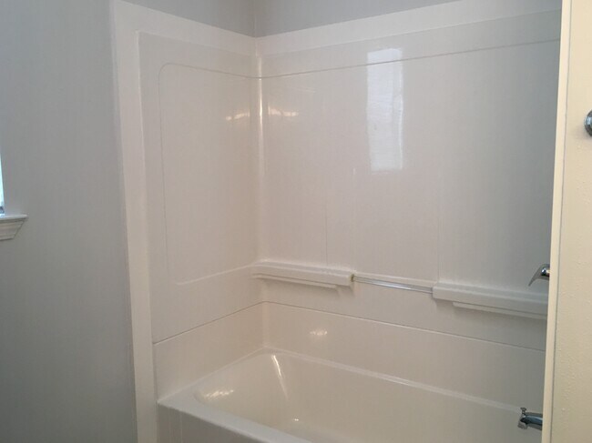 Building Photo - 902 Lauderhill Ln