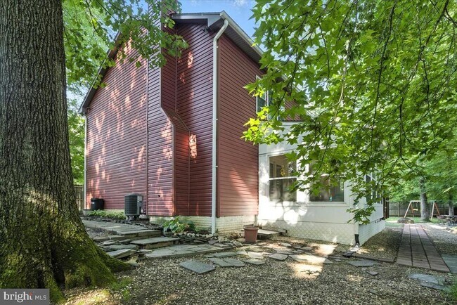 Building Photo - 9472 Lapstrake Ln