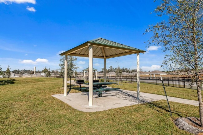 Building Photo - 16453 Blossom Grv Dr